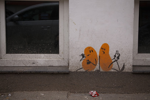 dave the chimp - human bein’s