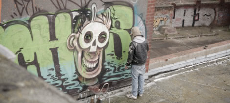 Graffiti Action: Nychos in Berlin