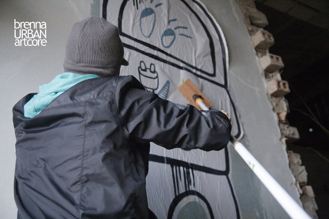 la pluma electrik paste-up action